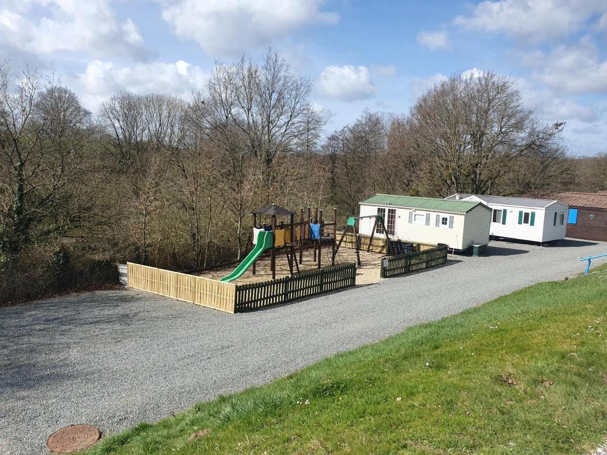Camping Du Puy Rond Bressuire Exterior photo
