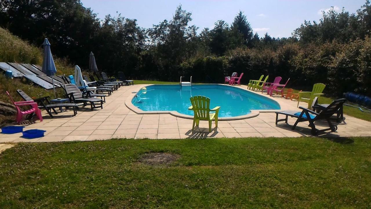 Camping Du Puy Rond Bressuire Exterior photo